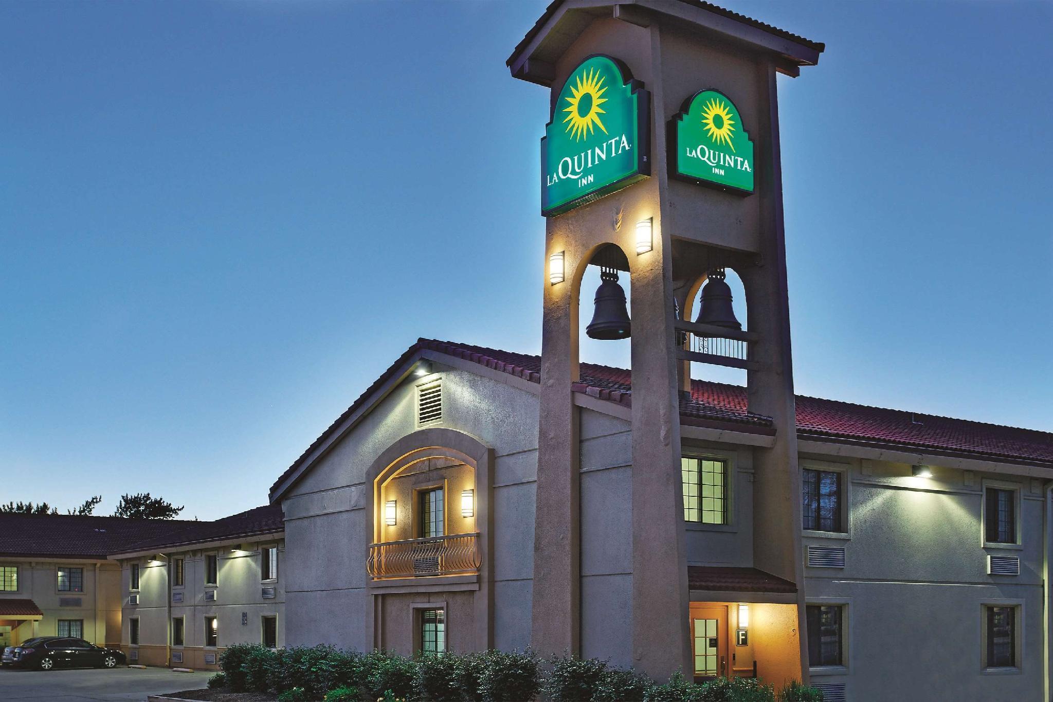 La Quinta Inn by Wyndham Champaign Bagian luar foto